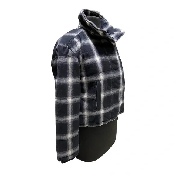 Evereve Lucy Cropped Full Zip Black, White, and Gray Plaid Jacket - Picture 4 of 11
